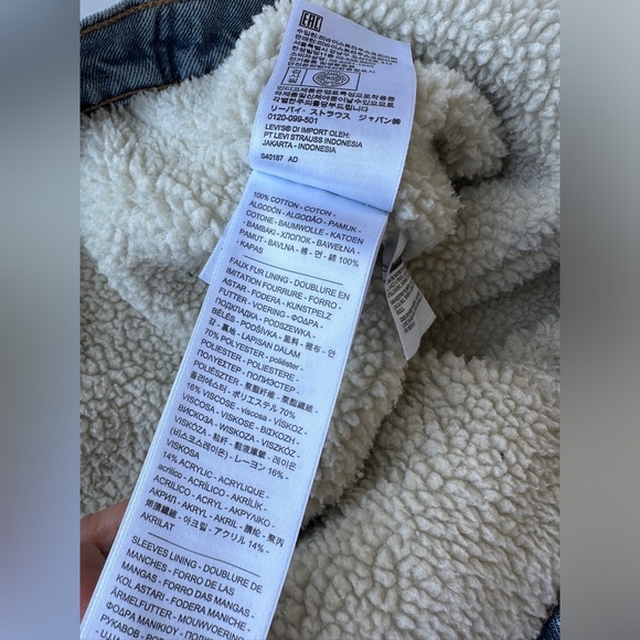 NWT Levi Strauss & Co Denim Blue Jean Sherpa Lined Original Trucker Jacket Small - Picture 7 of 9